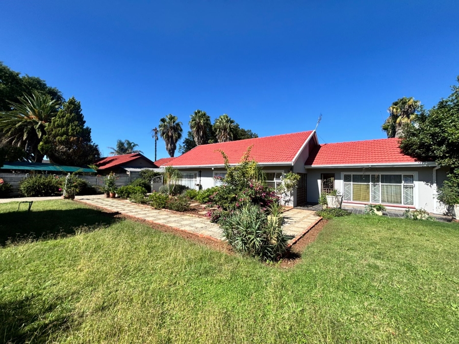3 Bedroom Property for Sale in Flimieda North West